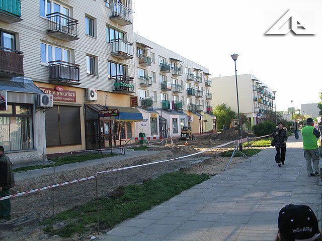 Rozpoczête prace remontowe na pasa¿u Osiedla Niepodleg³o¶ci. Widok w kierunku po³udniowo-wschodnim.<br>Prace rozpoczê³y siê 5 maja 2008 r.